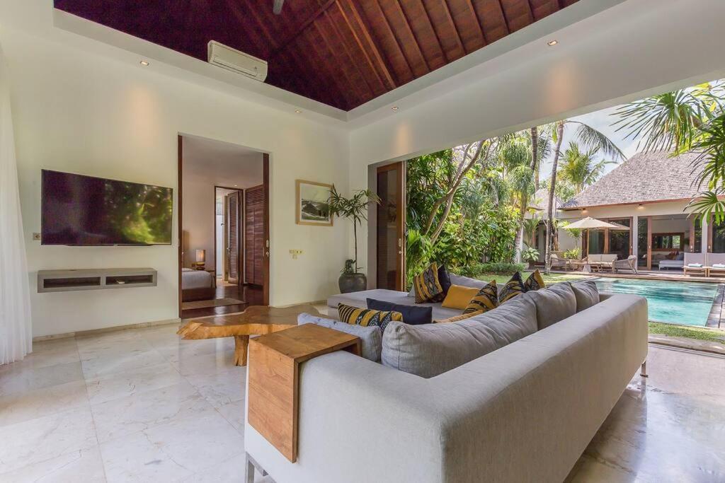 Eshara 23 An Amazing 5 Bedroom Pool Walking Distance To Villa