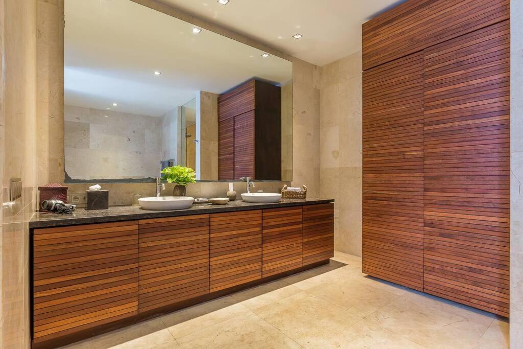Villa Eshara 23 An Amazing 5 Bedroom Pool Walking Distance To *