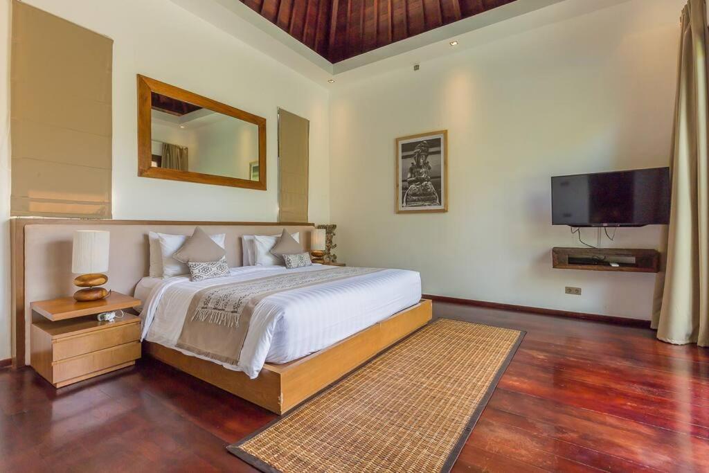 Eshara 23 An Amazing 5 Bedroom Pool Walking Distance To Villa Seminyak (Bali)