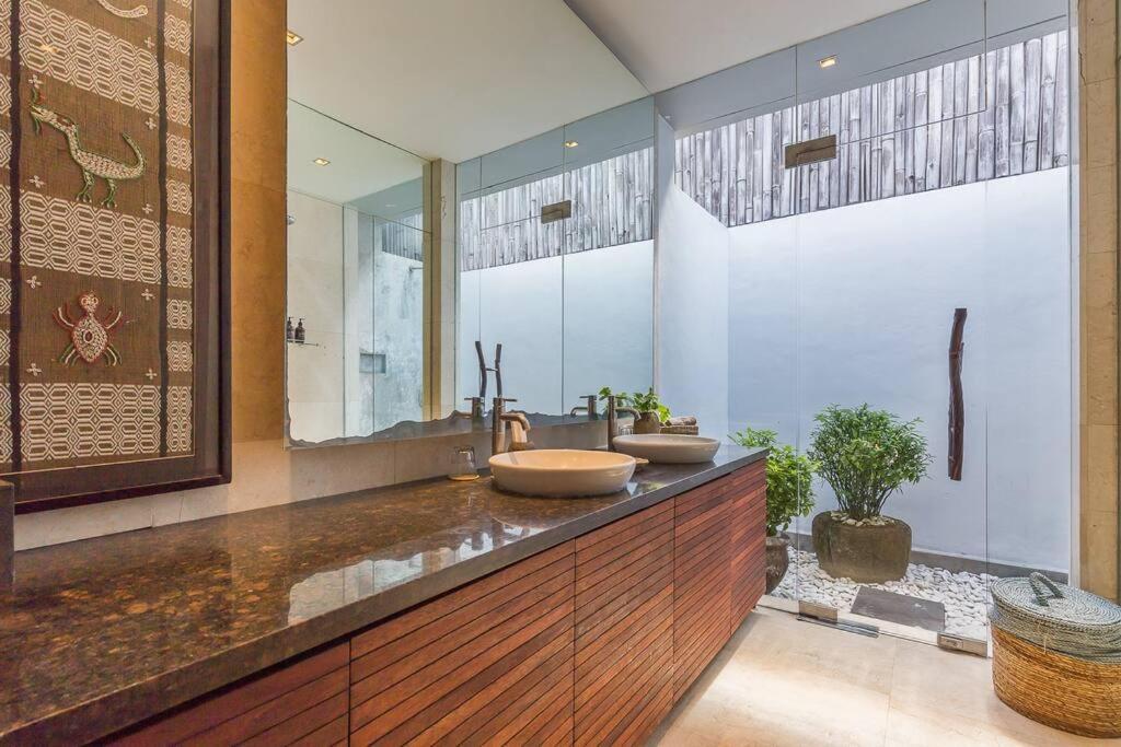 Eshara 23 An Amazing 5 Bedroom Pool Walking Distance To Villa *