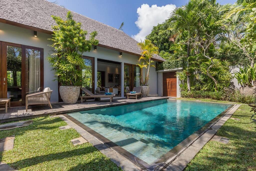 Eshara 23 An Amazing 5 Bedroom Pool Walking Distance To Villa *