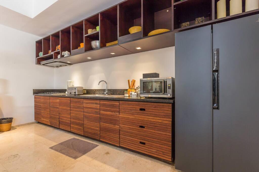 Eshara 23 An Amazing 5 Bedroom Pool Walking Distance To Villa *